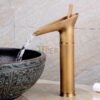Vòi Lavabo Nóng Lạnh Tân Cổ Điển Vàng Đồng TTCERA LB206