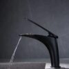 Vòi Lavabo Nóng Lạnh Đồng Sơn Tĩnh Điện Đen Holer HL-LB620
