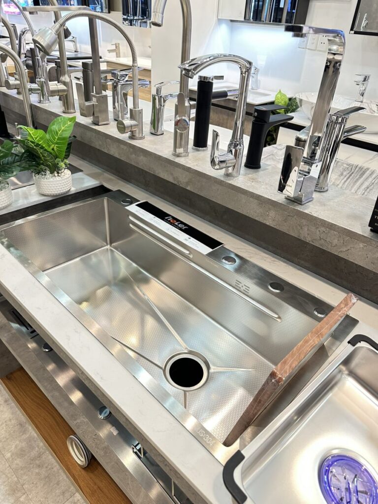 Chậu Rửa Chén 1 Hộc Inox 304 Holer HLCR725-9046